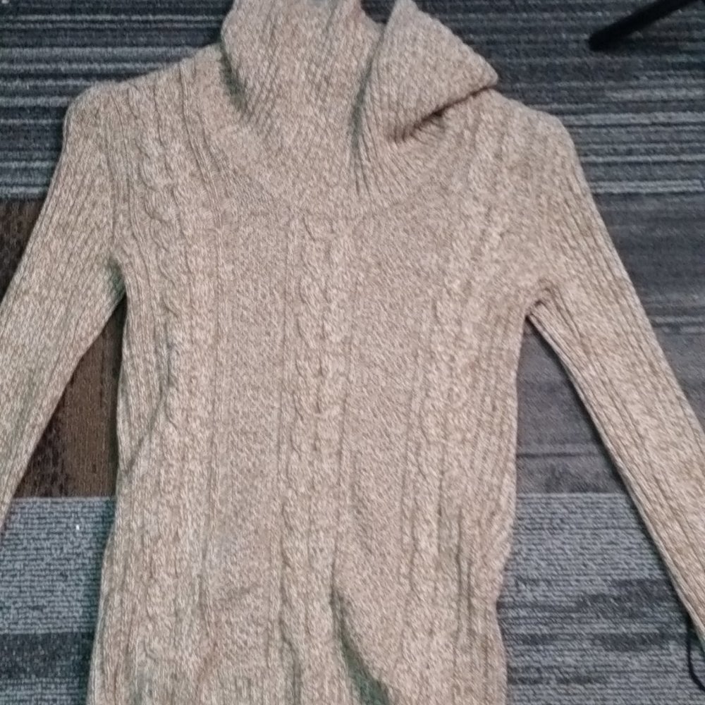Tan Knit sweater SIZE MEDIUM